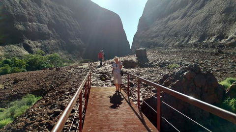3-Day Tour From Uluru (Ayers Rock) To Alice Springs Via Kings Canyon - Sunshine Coast Guide 7
