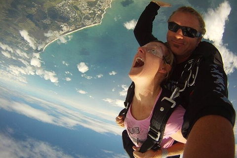 Byron Bay Tandem Sky Dive - Sunshine Coast Guide 8