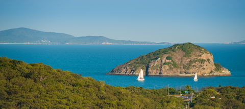 Capricorn Coast - Sunshine Coast Guide 1