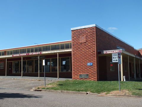 Stewarts Visitor Information And Gallery - Sunshine Coast Guide 1