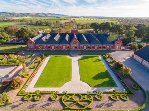 Chateau Tanunda - Sunshine Coast Guide 1