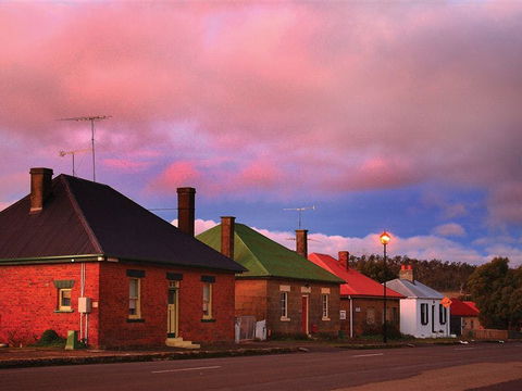 Heritage Highway - Sunshine Coast Guide 1