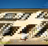 Wivenhoe House - Sunshine Coast Guide