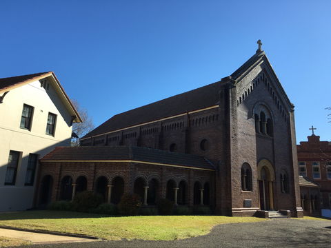 Wivenhoe House - Sunshine Coast Guide 1