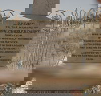 Darke's Grave - Sunshine Coast Guide