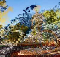 Laverton - Sunshine Coast Guide