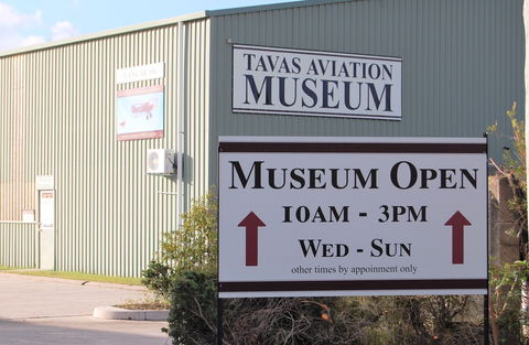The Australian Vintage Aviation Society Museum - Sunshine Coast Guide 2