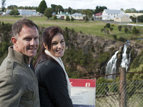 Waratah Falls - Sunshine Coast Guide 1