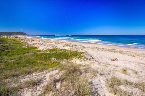 Conjola Lake Ocean Beach - Sunshine Coast Guide 0