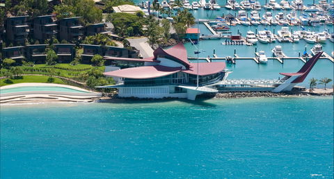 Hamilton Island Yacht Club - Sunshine Coast Guide 1