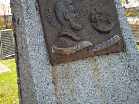 Thunderbolt's Statue And Constable Walker Memorial - Sunshine Coast Guide 1