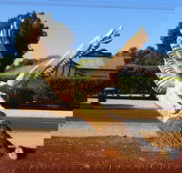 Loxton Tree sculptures - Sunshine Coast Guide