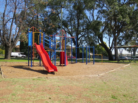 Mornington Park Reserve - Sunshine Coast Guide 0