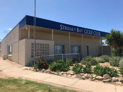 Streaky Bay Golf Club - Sunshine Coast Guide 0