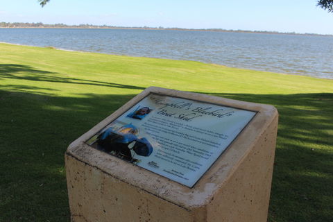 The Donald Campbell Obelisk - Sunshine Coast Guide 1