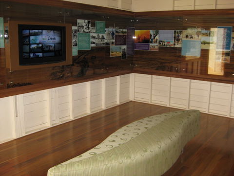 At The Creek Visitor Information Centre - Sunshine Coast Guide 1