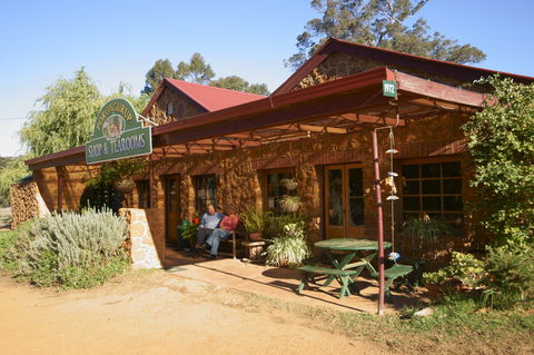 Flavours Of The Porongurup Range Trail - Sunshine Coast Guide 1