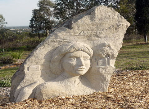 Heritage Sculptures At Pensioners Hill Lookout - Sunshine Coast Guide 0