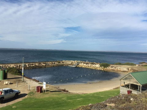 Kingscote Tidal Pool - Sunshine Coast Guide 0