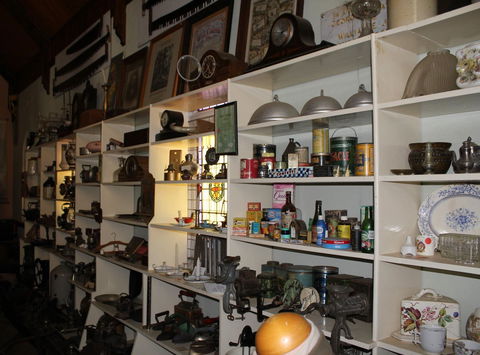 Batlow Historical Society - Sunshine Coast Guide 1