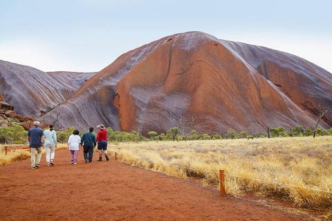 Explore Uluru: 7 Hours Guide Tour At Sunrise With Light Breakfast - Sunshine Coast Guide 5