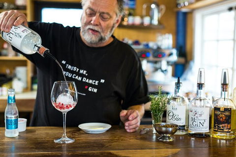 Heritage, Wine & Gin Tours - Sunshine Coast Guide 2