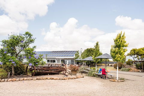 Heritage, Wine & Gin Tours - Sunshine Coast Guide 1