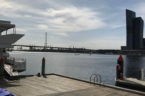 Melbourne CBD To Melbourne Airport (1 Way) - Sunshine Coast Guide 3