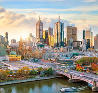 Hire Photographer Professional Photo Shoot - Melbourne - Sunshine Coast Guide