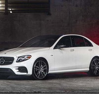 Luxury Chauffeur Car Melbourne Airport To CBD Sedan - Sunshine Coast Guide