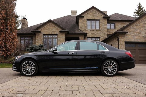 Mercedes S-Class Car Melbourne Airport To CBD - Sunshine Coast Guide 5