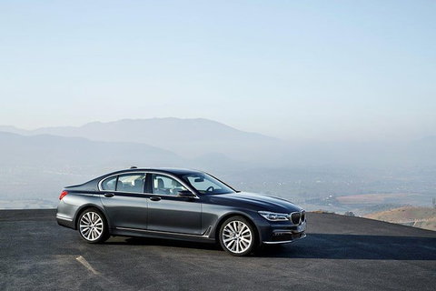 Town Car Hire Melbourne Airport To CBD - Sunshine Coast Guide 3