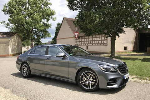 Town Car Hire Melbourne Airport To CBD - Sunshine Coast Guide 6