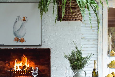 Mornington Peninsula 2-6 Guests Lunch And Inc Wine Tasting At Quealy Winemakers - Sunshine Coast Guide 2