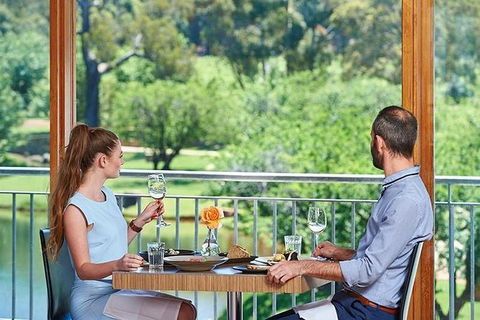 Romance Aircraft Flight + Scenic Tour + 3 Course Lunch + Beer Tasting + Hamper - Sunshine Coast Guide 3