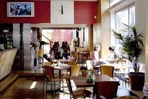 Kush Restaurant - Sunshine Coast Guide 0
