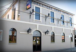 Castello's Foresters Arms Hotel - Sunshine Coast Guide 0