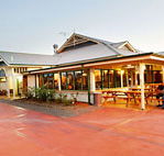 Potters Hotel and Brewery - Sunshine Coast Guide