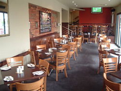 Elgin Inn Hotel - Sunshine Coast Guide 1