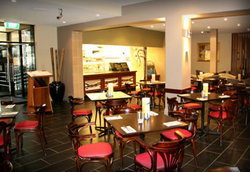 Castello's Foresters Arms Hotel - Sunshine Coast Guide 1
