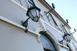 Castello's Foresters Arms Hotel - Sunshine Coast Guide 2