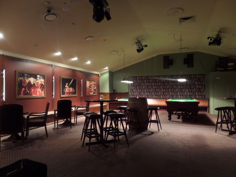 Castle Hill Tavern - Sunshine Coast Guide 5