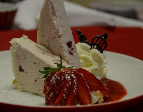 Des Alpes Swiss Restaurant - Sunshine Coast Guide 1