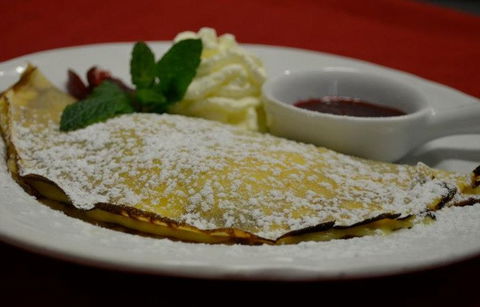 Des Alpes Swiss Restaurant - Sunshine Coast Guide 2