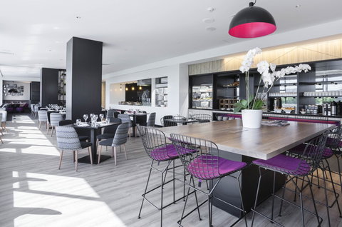 MRepublic Restaurant, Bar And Lounge - Sunshine Coast Guide 0