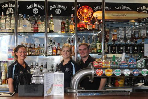 PAUL'S SEAFOOD ON GOUGER - Sunshine Coast Guide 2