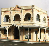 Empire Hotel - Sunshine Coast Guide