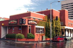 Welcome Stranger Hotel - Sunshine Coast Guide 0