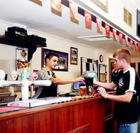 Knickerbocker Hotel - Sunshine Coast Guide