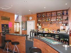 Sportsmans Hall Hotel - Sunshine Coast Guide 2